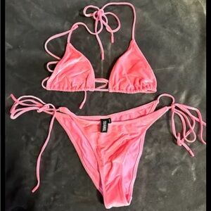 Triangl Vinca Momo Side-Tie Bikini in Velvet Pink